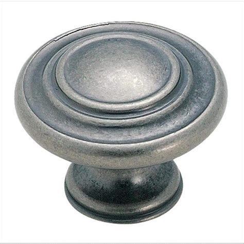 Includes mounting hardware: #8-32 x 1 in. . Amerock knobs
